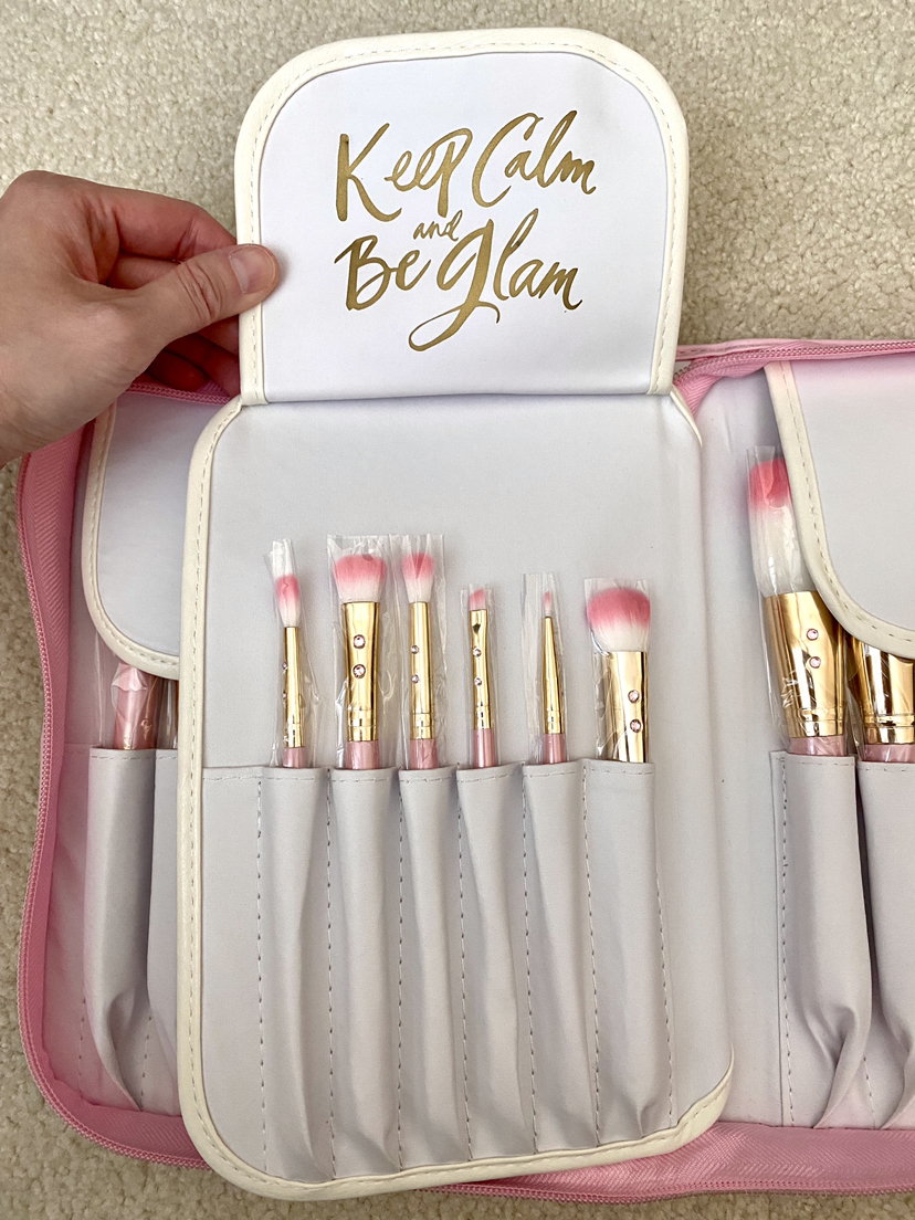 NEW Pink Glam Brush Book (very Barbie💕) image indicator(6)
