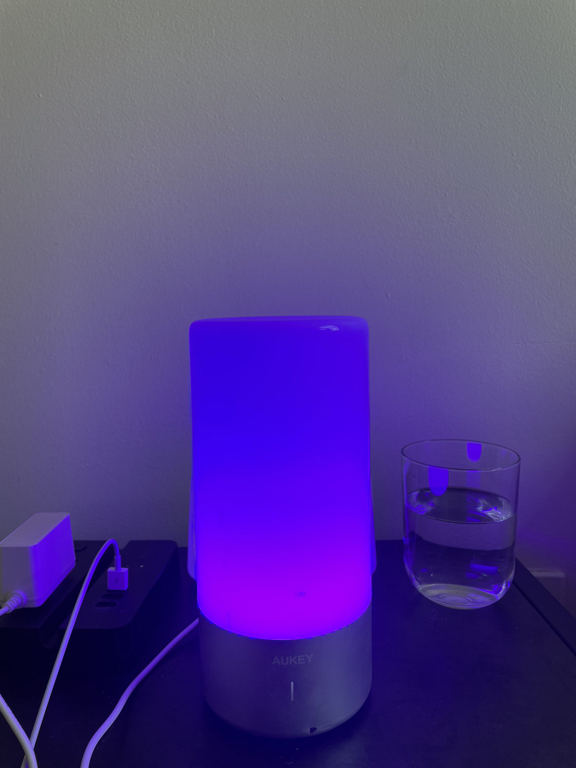 Aukey table lamp