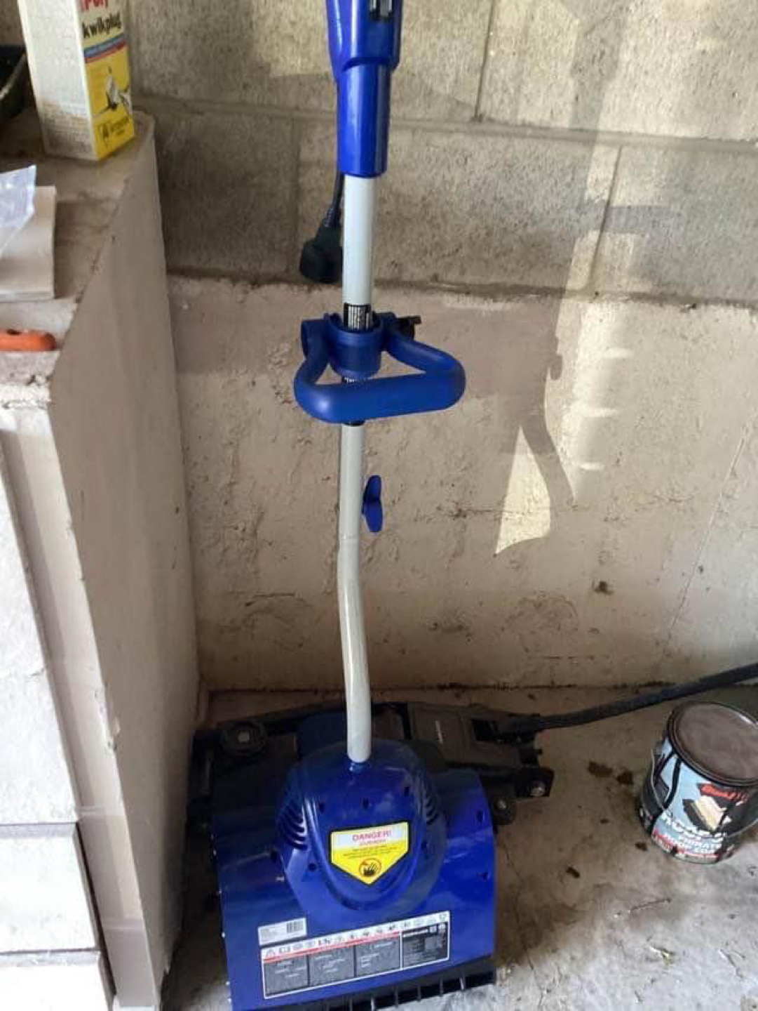 Never used. Electric snowblower - photo 3