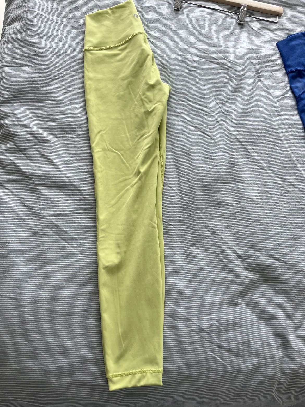 Lululemon leggings( never wore) - photo 4