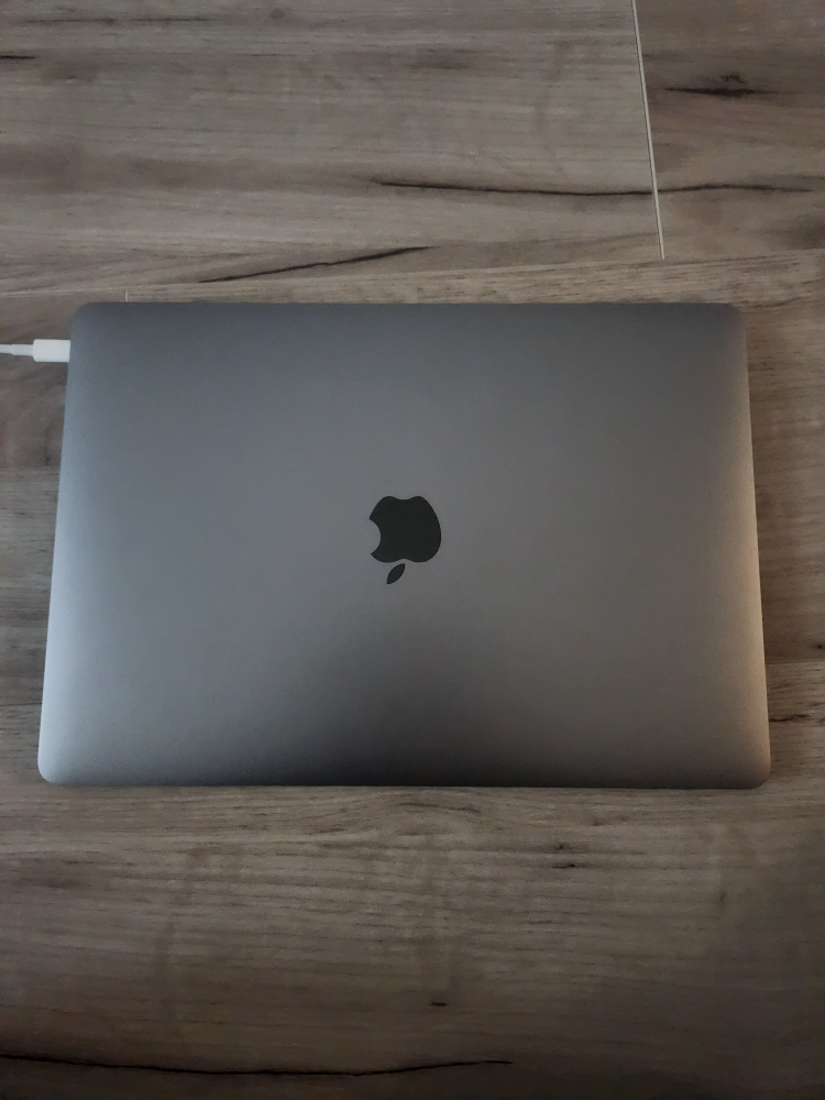 selling 2019 macbook air - photo 2