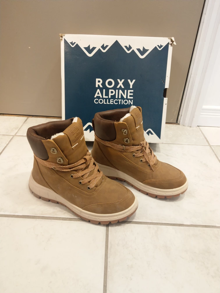 Roxy women's Marija karmel winter boots thumbnail