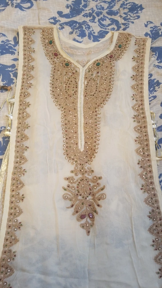 Pakistani Dress thumbnail