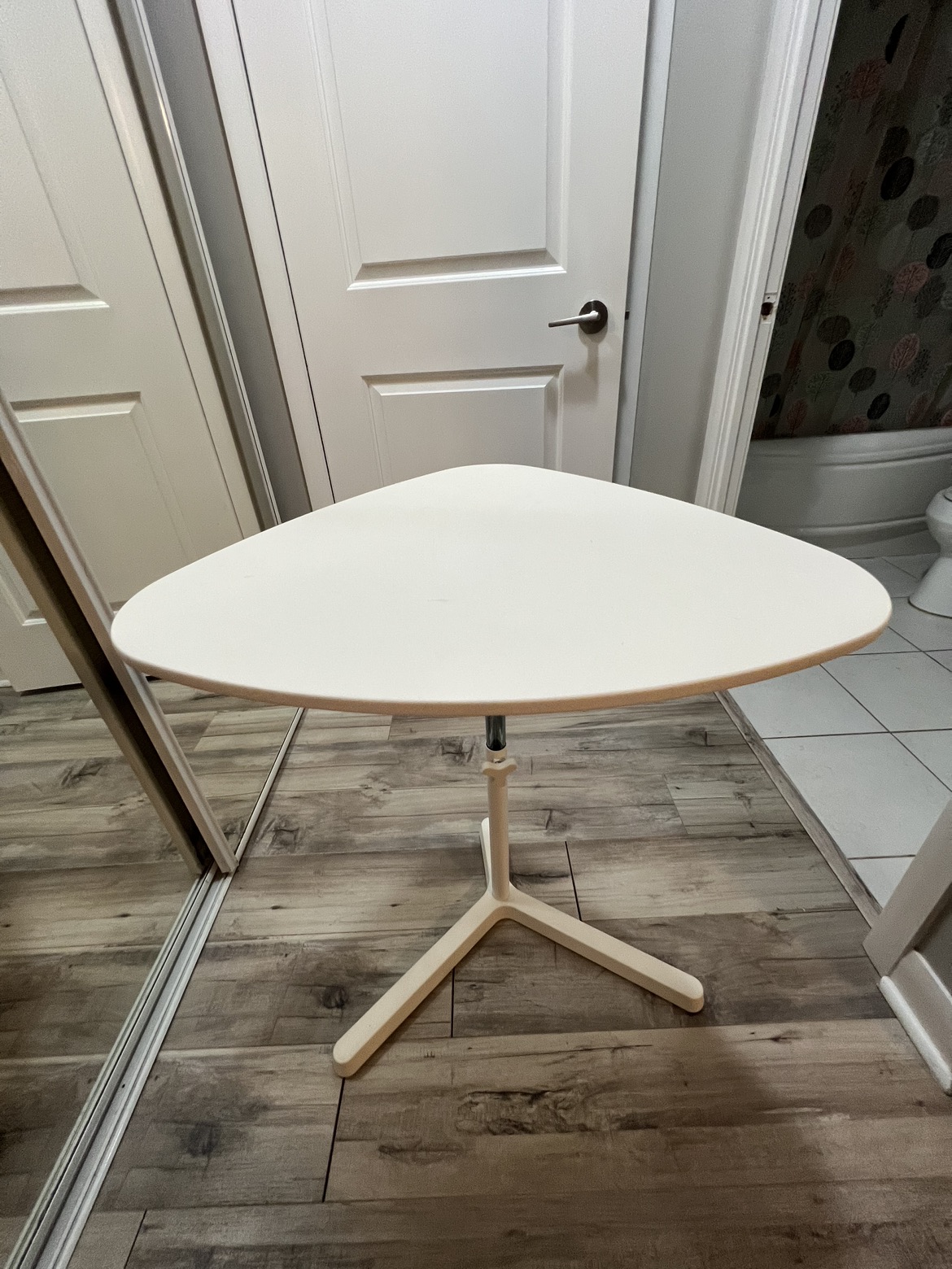 Ikea Svartasen Laptop Stand (Adjustable Height) thumbnail