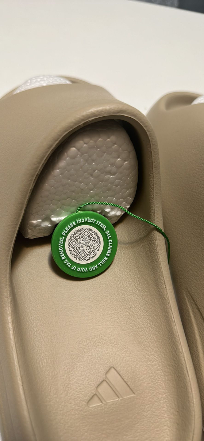 Yeezy slide - photo 5