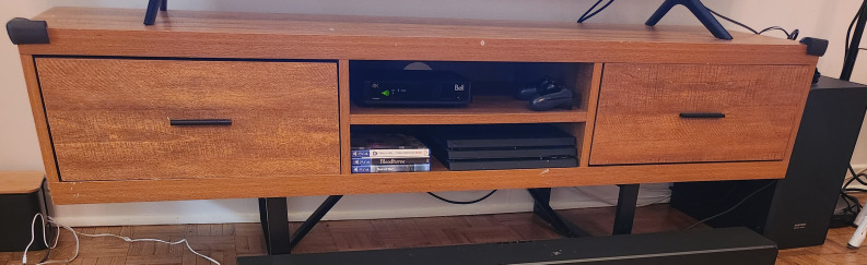 mint condition tv table 75"