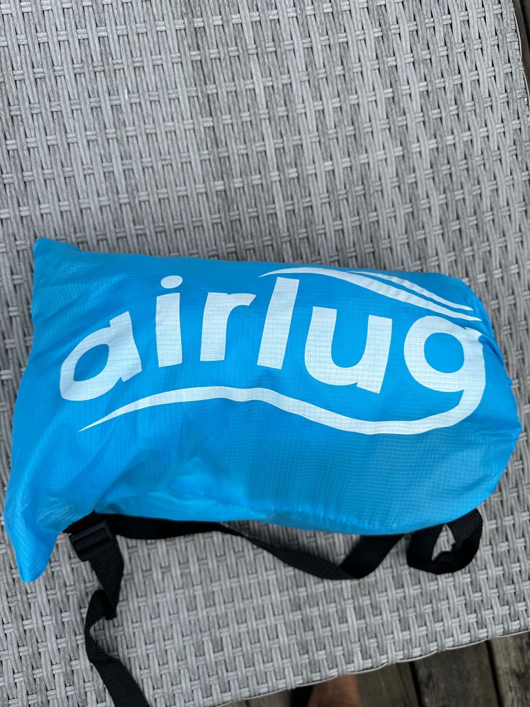 Airlug inflatable couch thumbnail