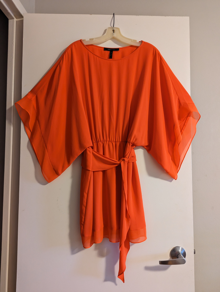 *BCBG MAXAZRIA* Gorgeous Blouse/Dress thumbnail