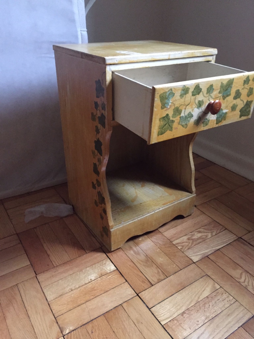 Side table - photo 2