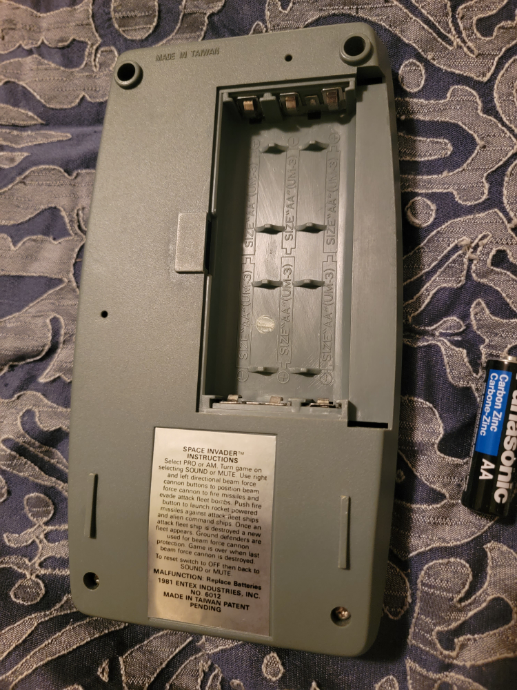 Entex space invaders 1981 works perfect rare! image indicator(3)