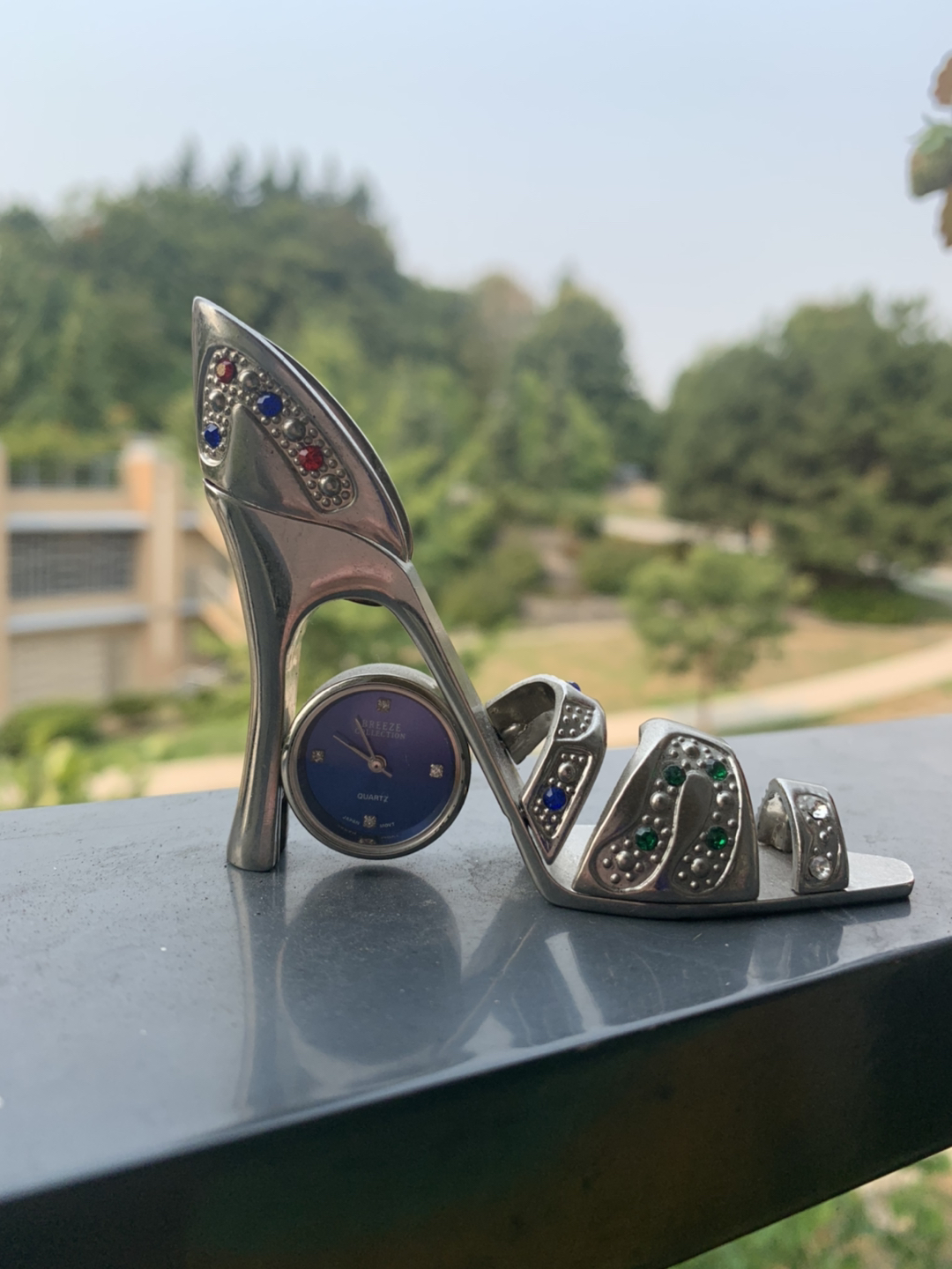 Miniature High Heel Shoe Clock with Stones image indicator(2)