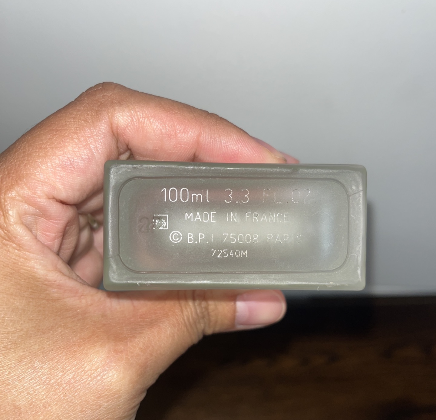 Dolce and Gabbana perfume image indicator(2)