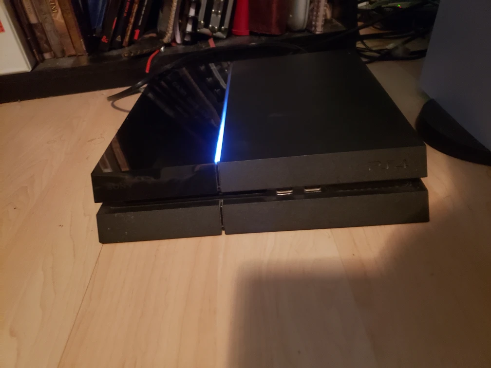 PS4 500GB w/ games