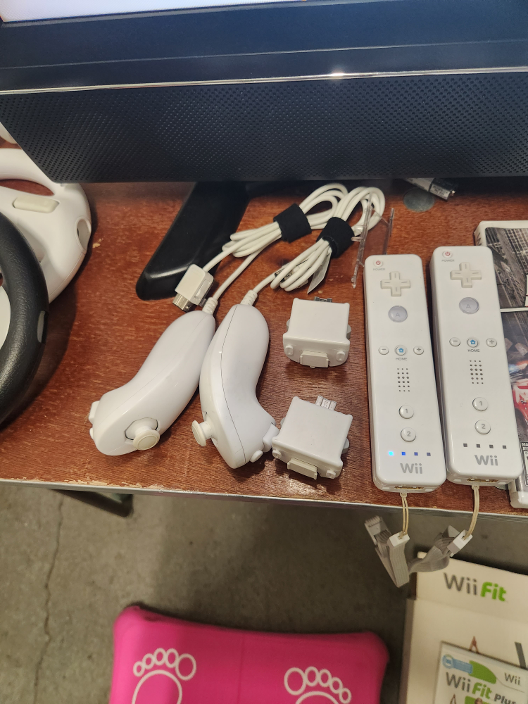 Wii with Wii fit & Games - photo 3