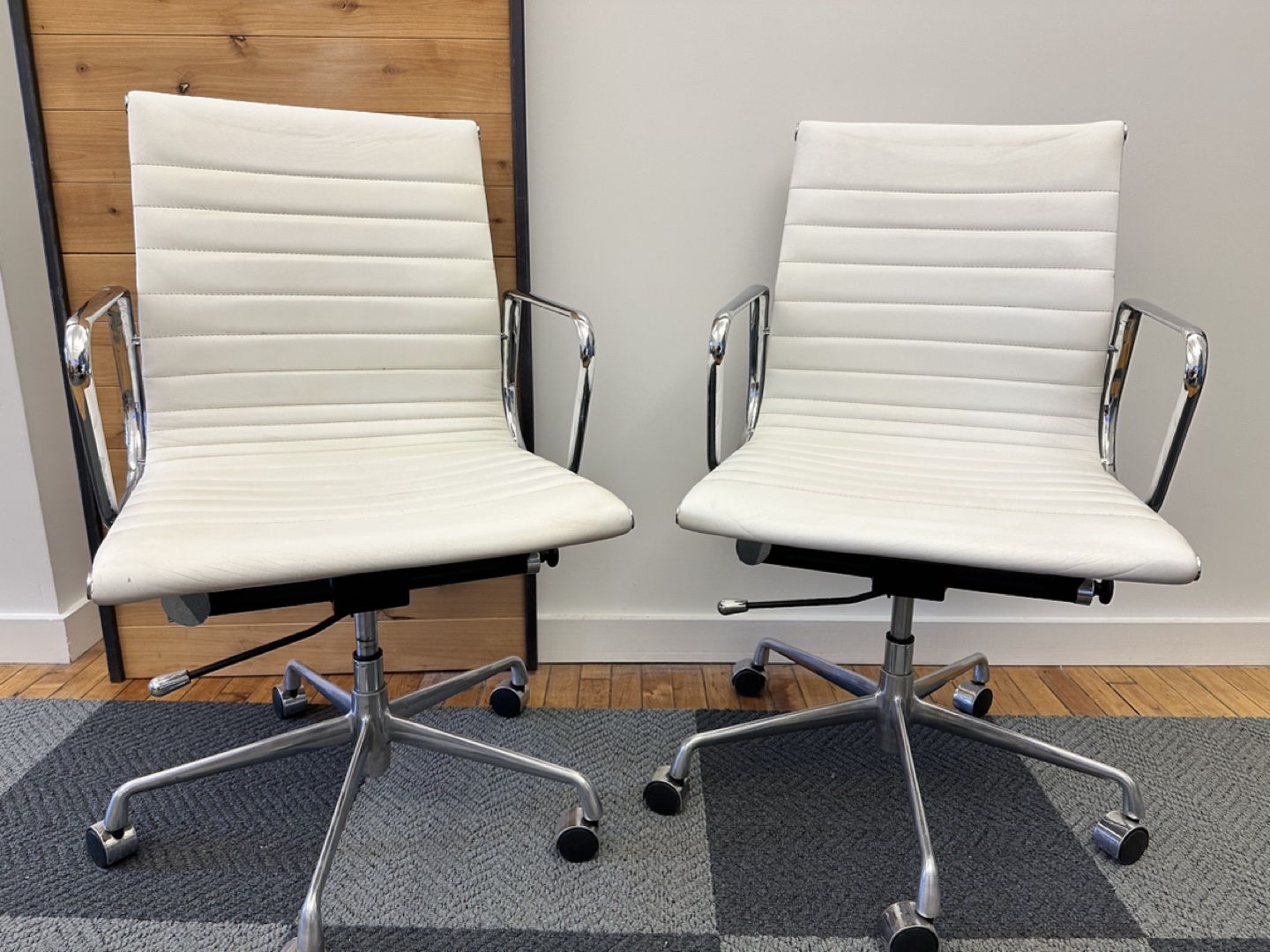 Eammes Style Office Chair