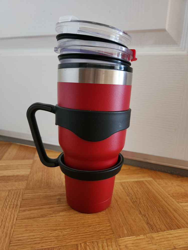 20oz tumbler with 2 extra lids and straws