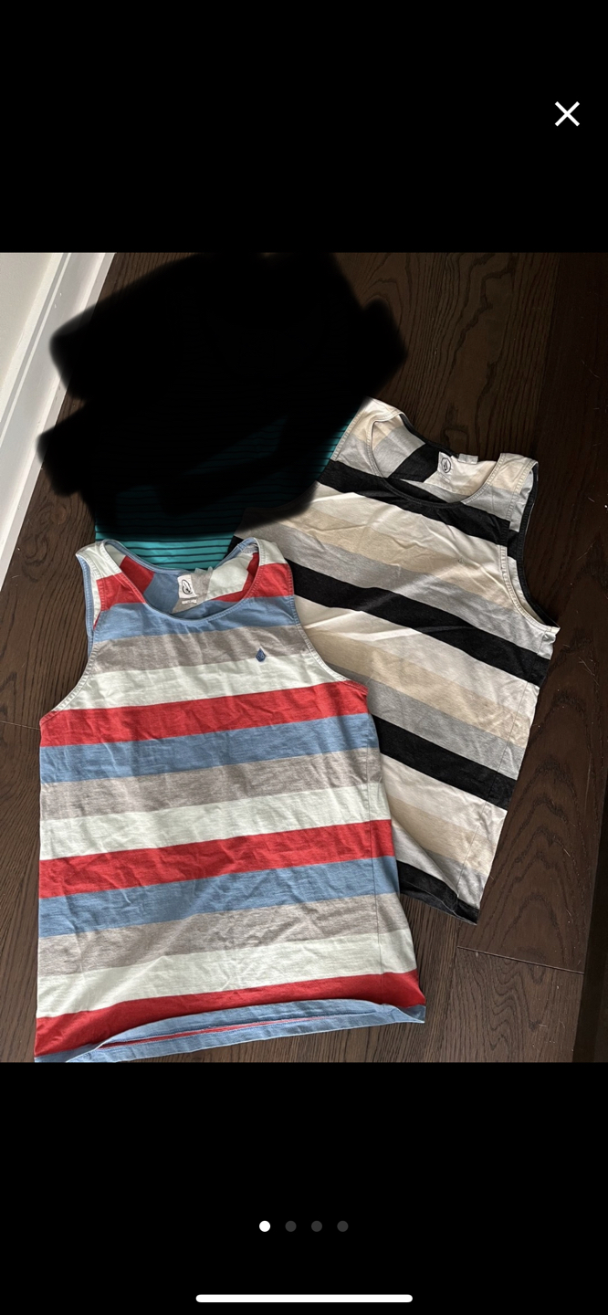 2 Men’s medium tanks thumbnail