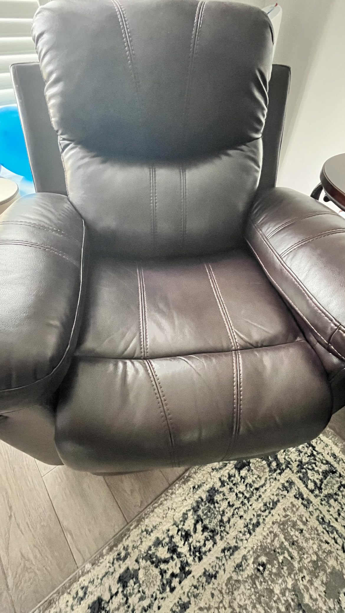 Beautiful recliner sofa set for sale - photo 4