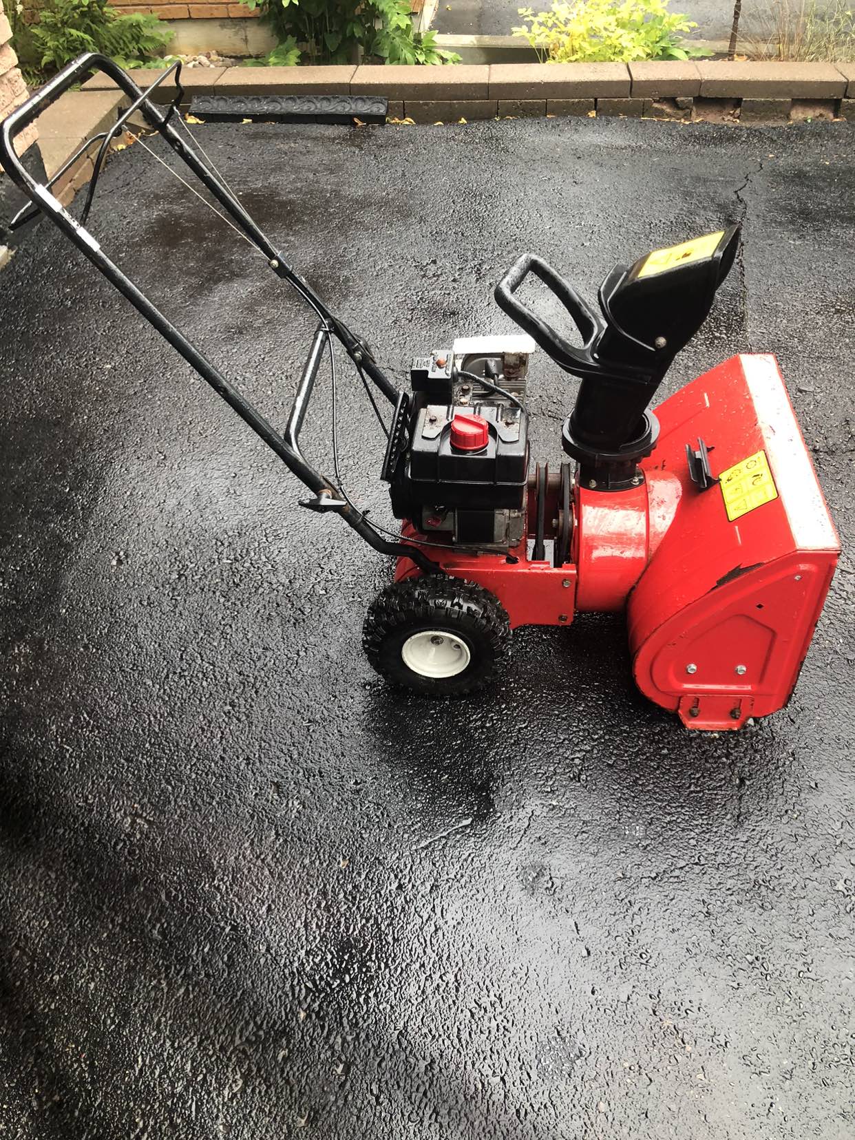 MTD 22 Inch Snowblower 5.5HP