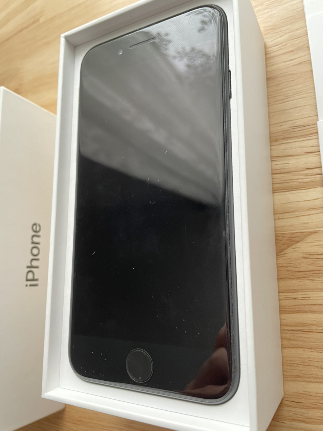 iPhone 7 128 GB Unlocked image indicator(2)