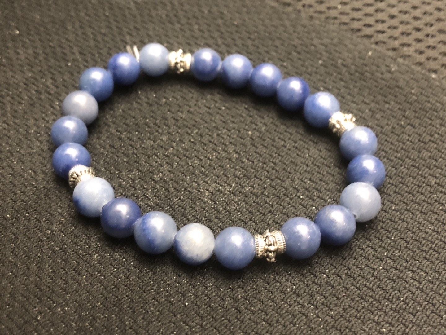 Handmade Aquamarine bead bracelet image indicator(5)