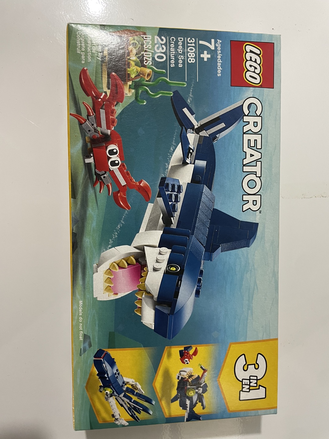 BNIB LEGO CREATOR 3 in 1 31088 shark thumbnail
