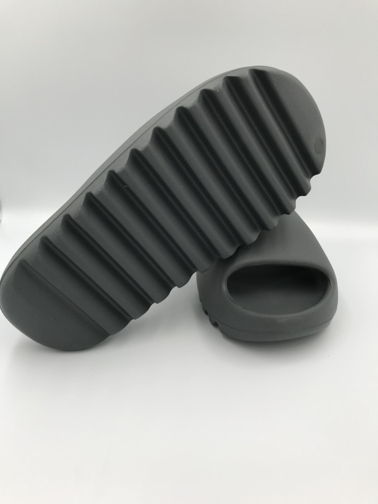 yeezy slide slate grey image indicator(3)