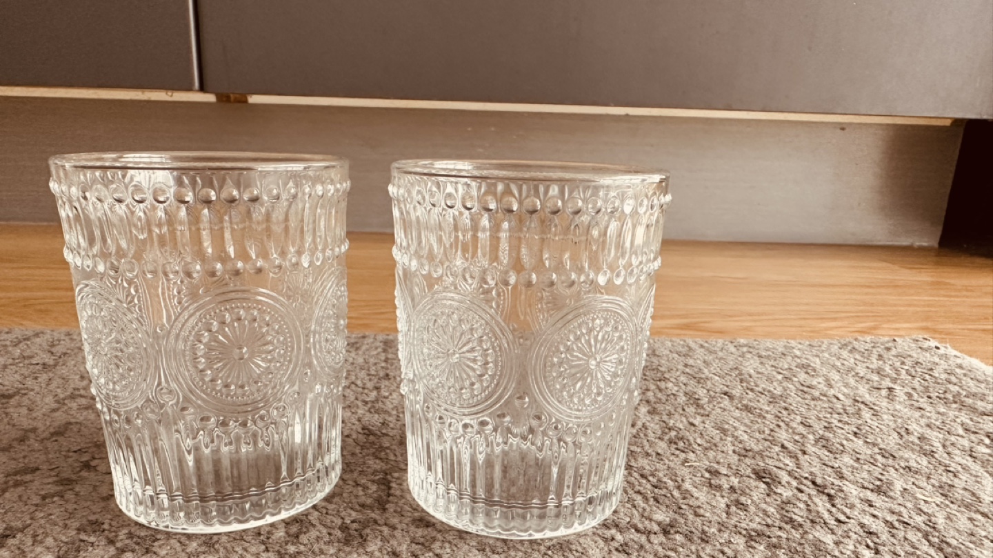 Drinking glass set
