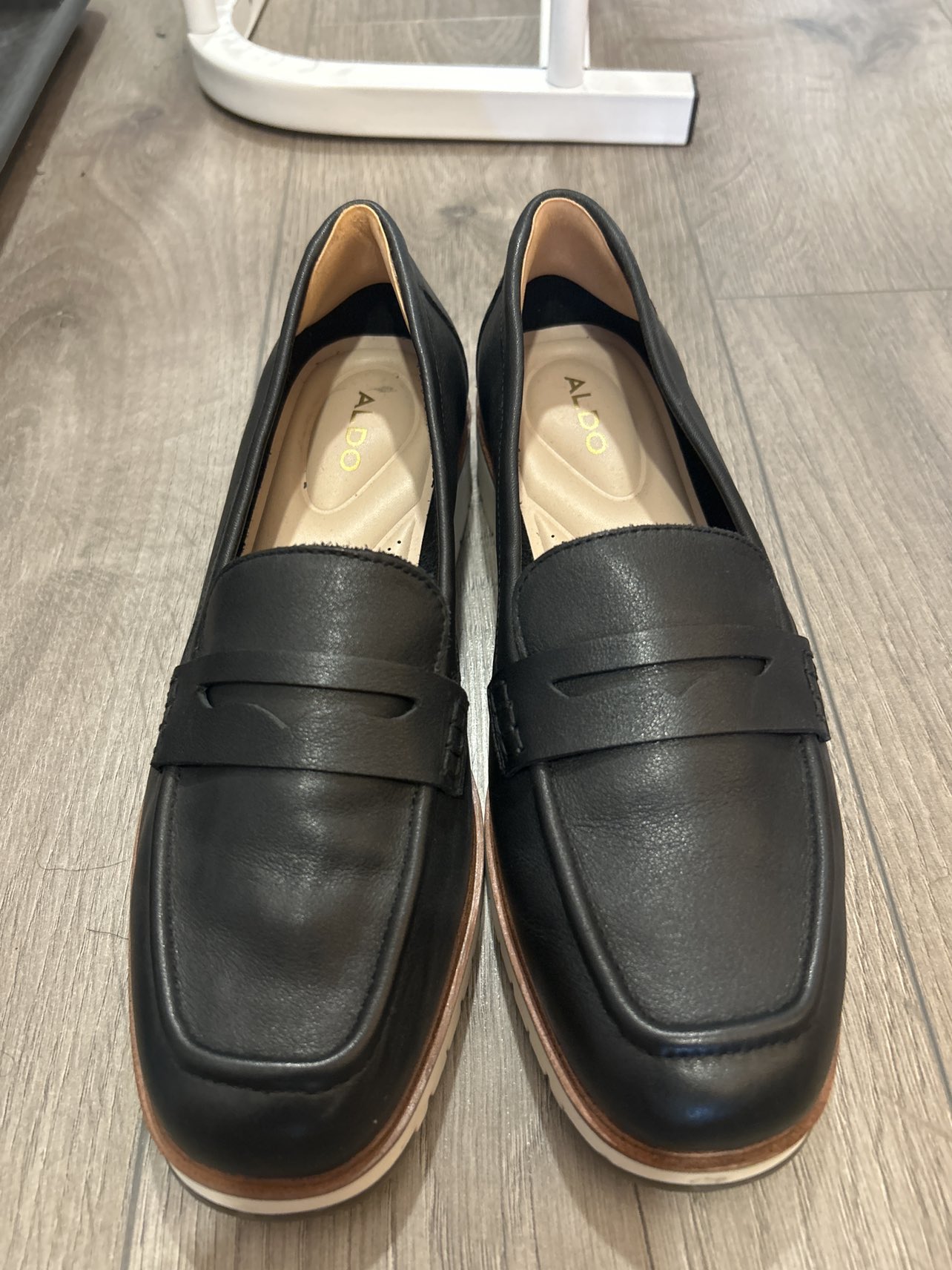 women’s loafers thumbnail