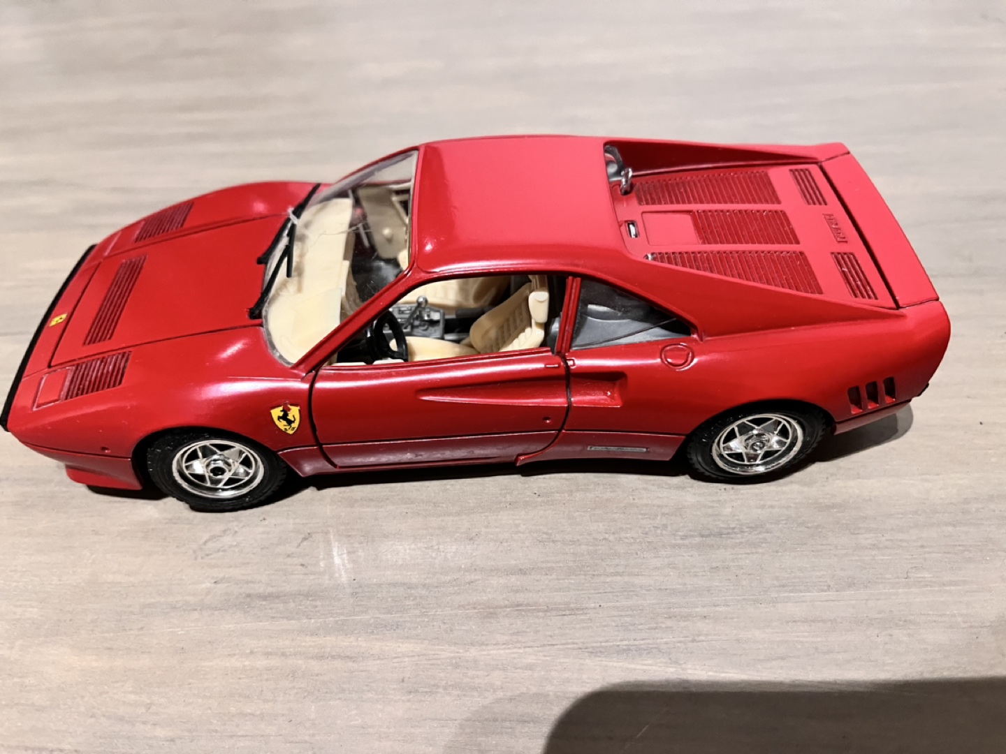 Bburago 1:24 1984  Ferrari GTO.  Made  In  Italy.  No Box