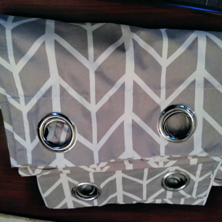 shower curtains and liner image indicator(2)