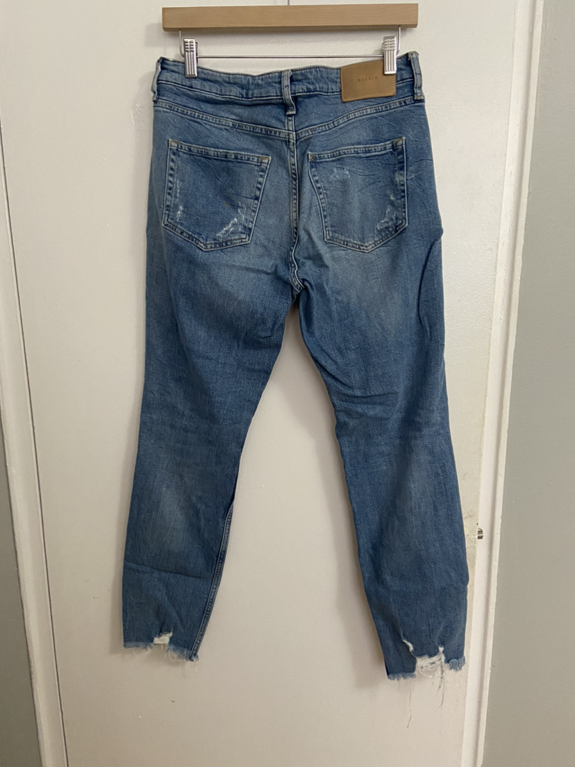 Distressed mid rise blue denim - Size 30 image indicator(3)
