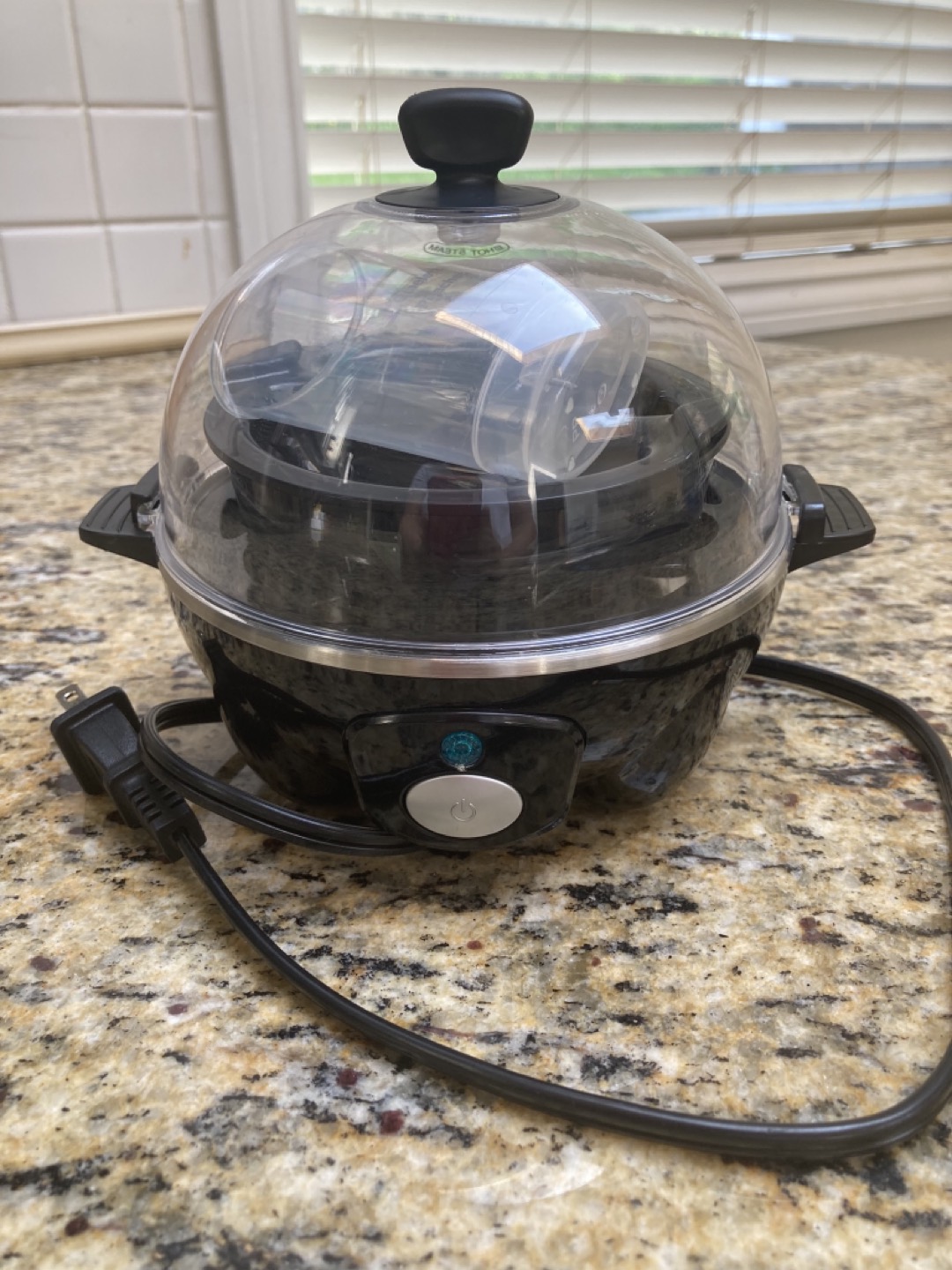 Dash Rapid Egg Cooker thumbnail