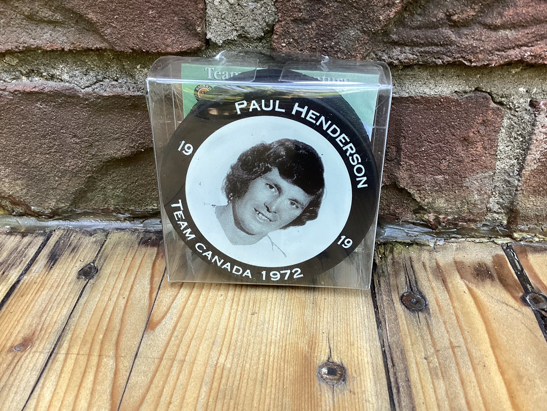 PAUL HENDERSON 1972 TEAM CANADA unopened souvenir pick !