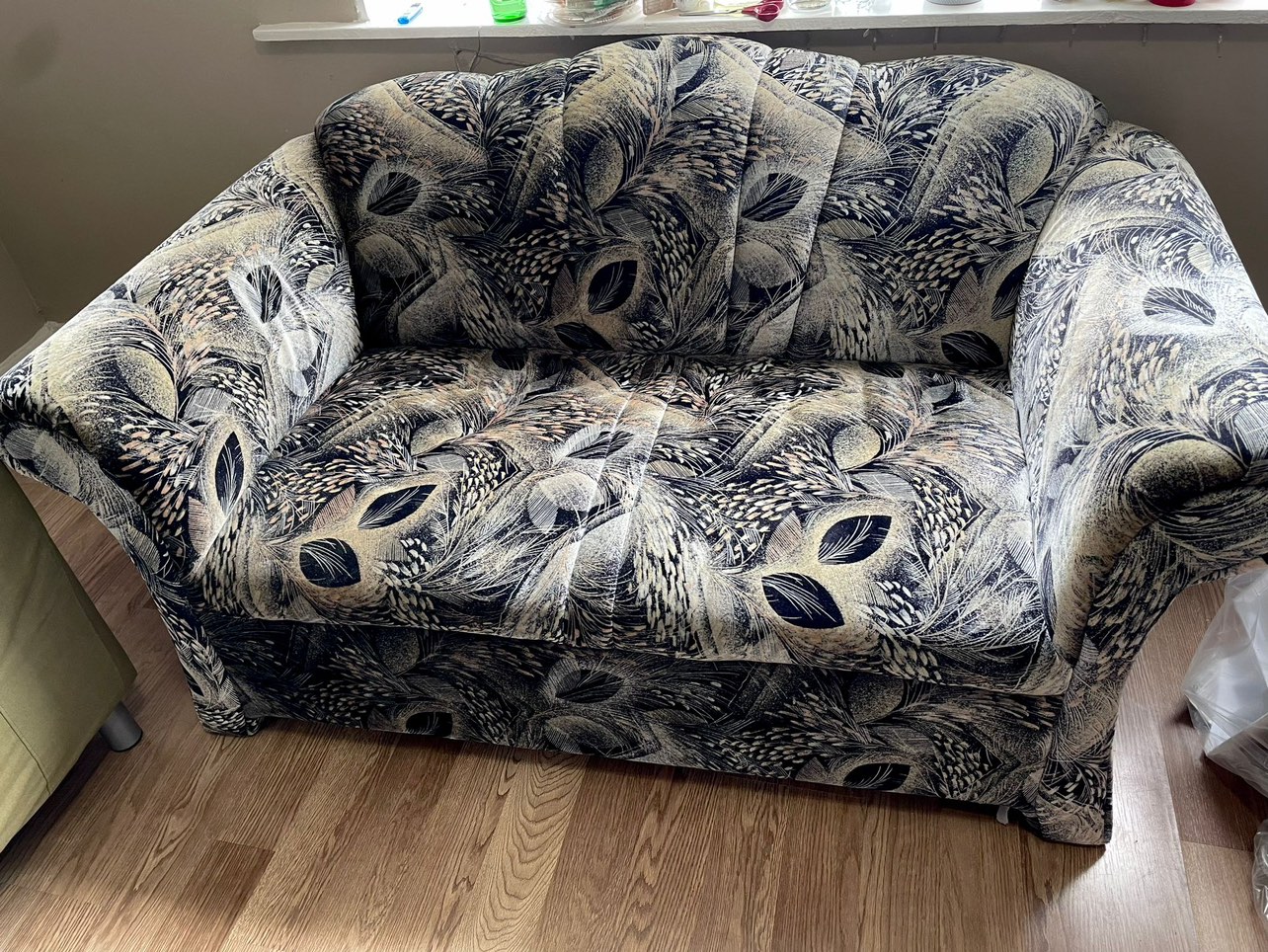 Spring Couch - photo 3