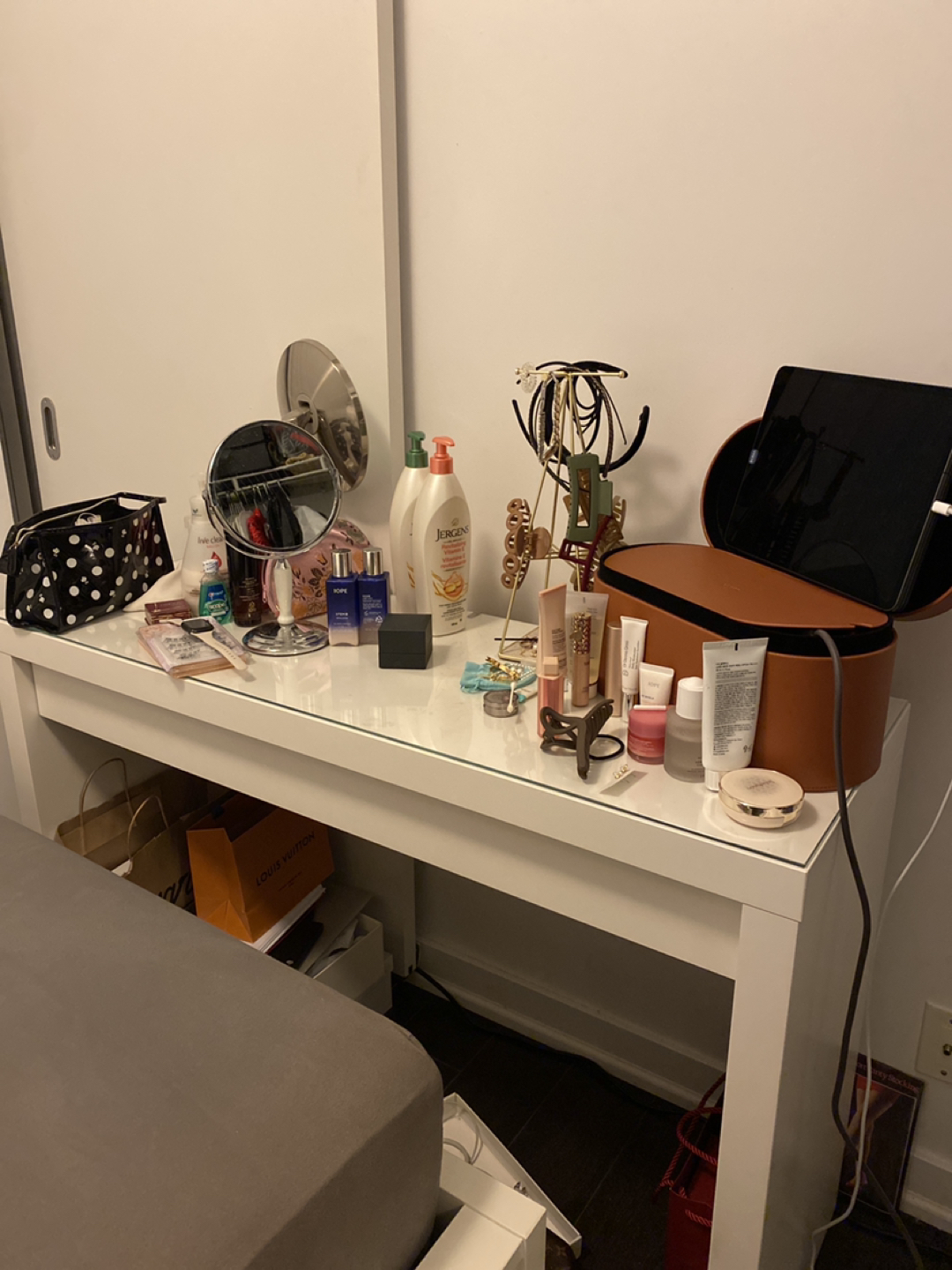 IKEA MALM dressing makeup table - photo 2