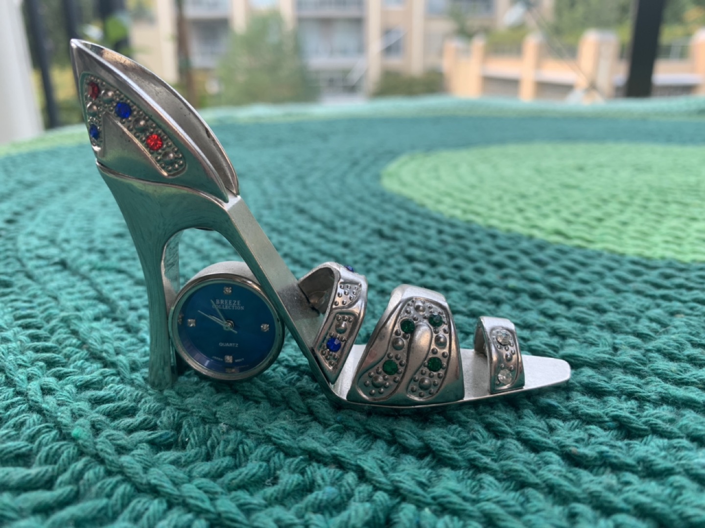 Miniature High Heel Shoe Clock with Stones image indicator(3)