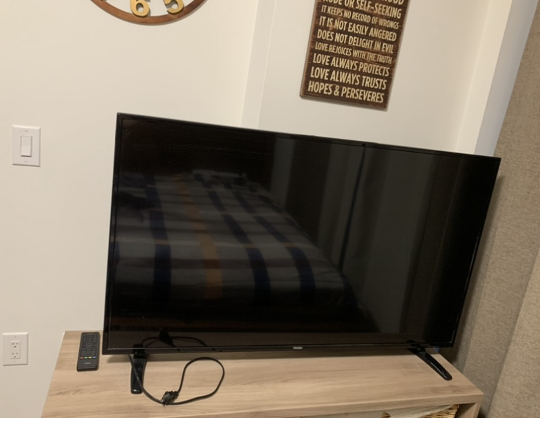 Haier TV Ultra HD 49” 4K thumbnail