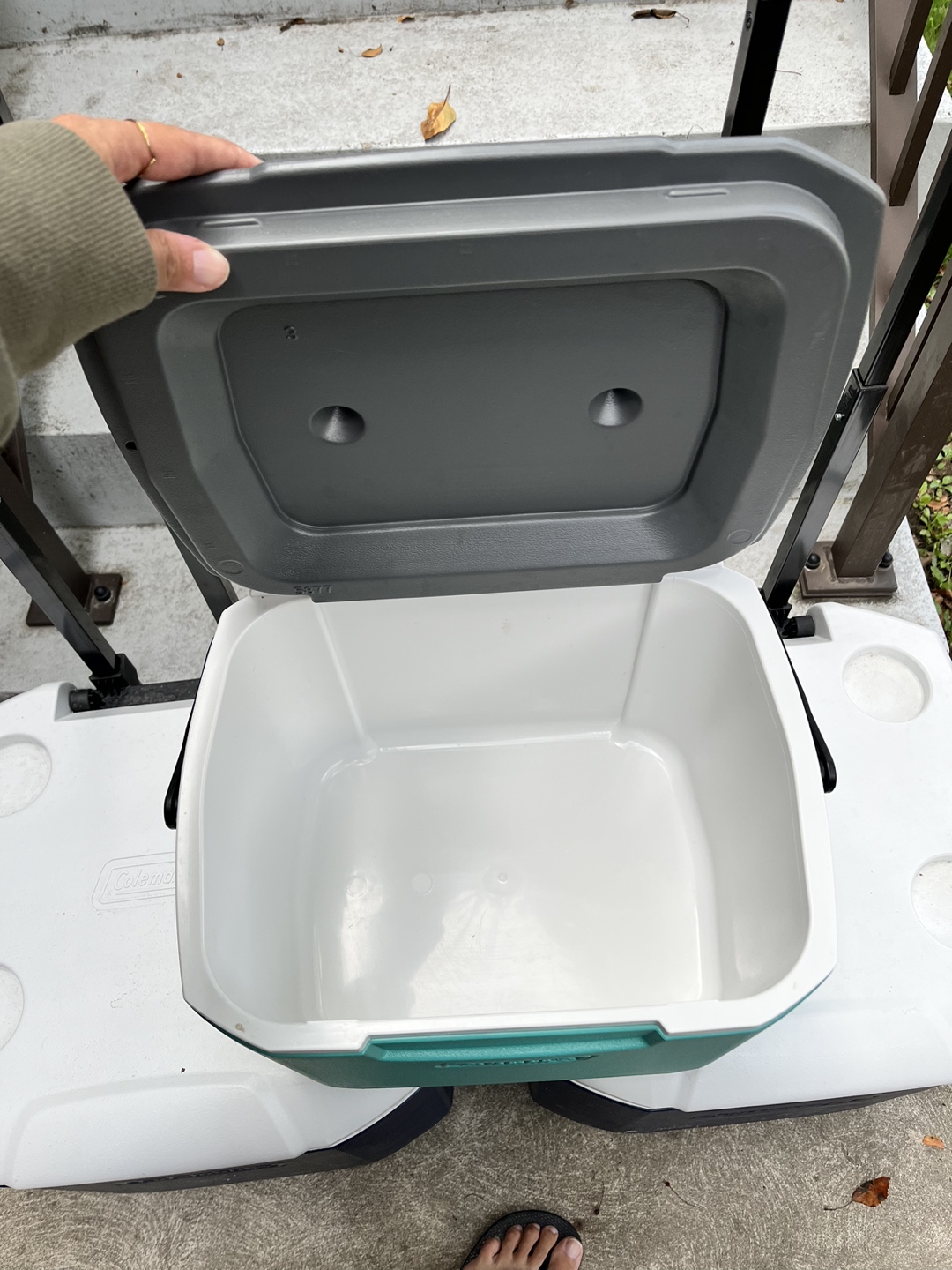 Coleman coolers with wheels - photo 5