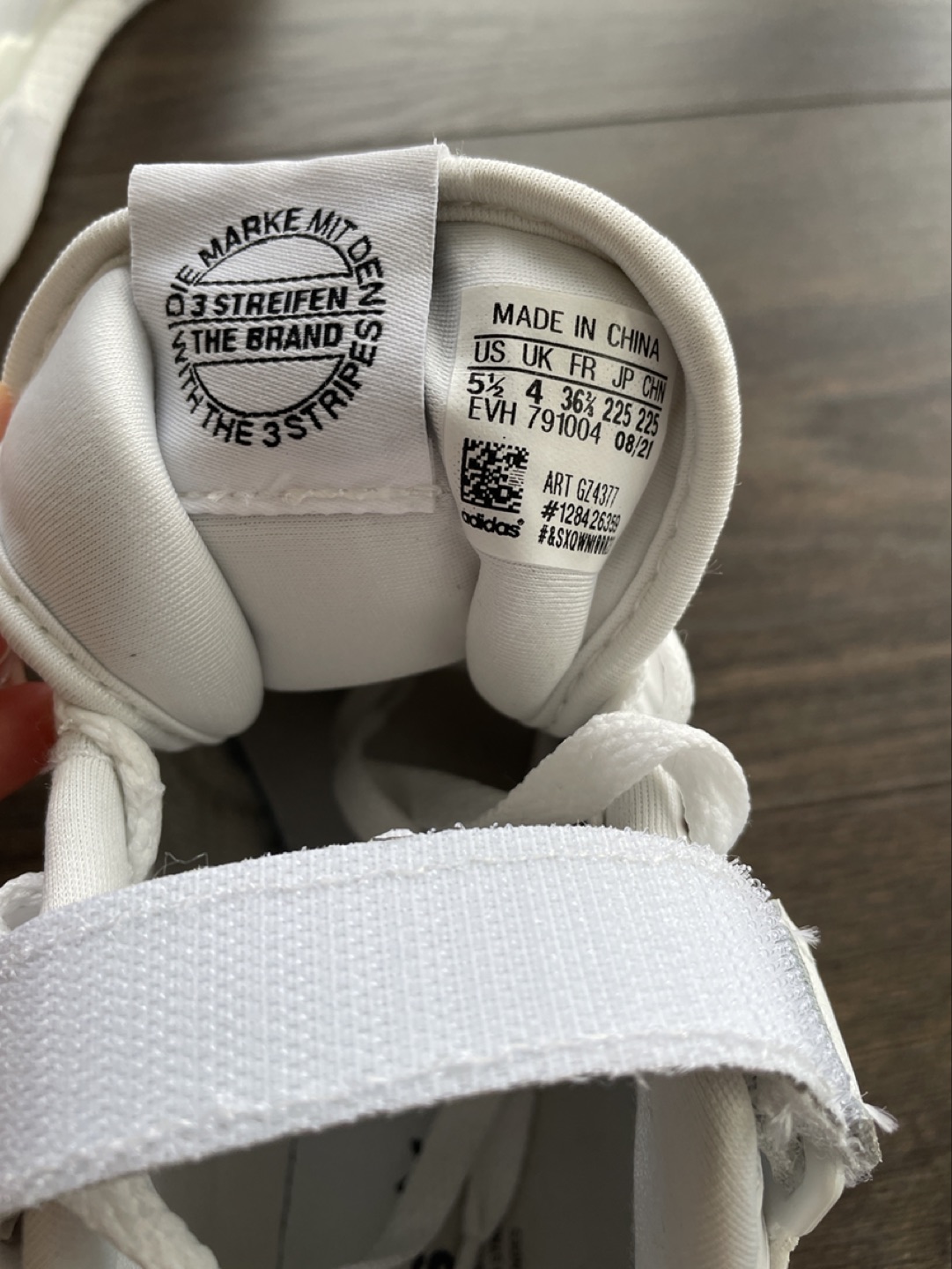 Adidas sneakers - photo 3