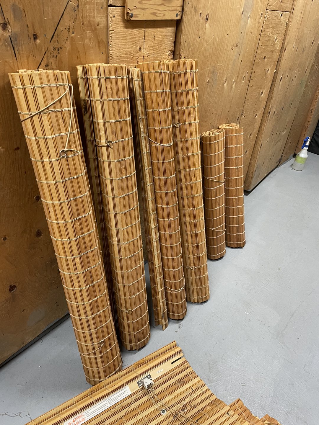 4 Bamboo Blinds, handcraftes lights and shell curtain - photo 2