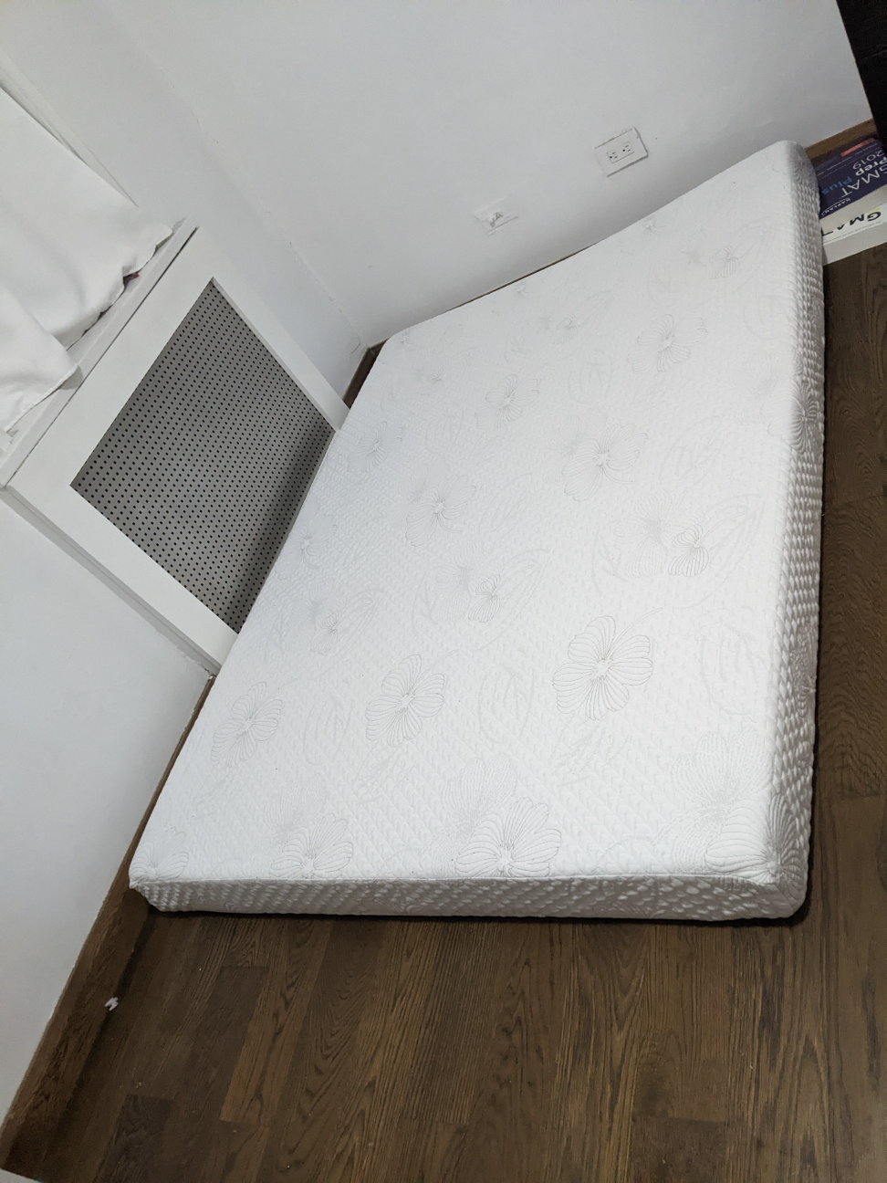Couple months old Full Mattress, memory foam mattress