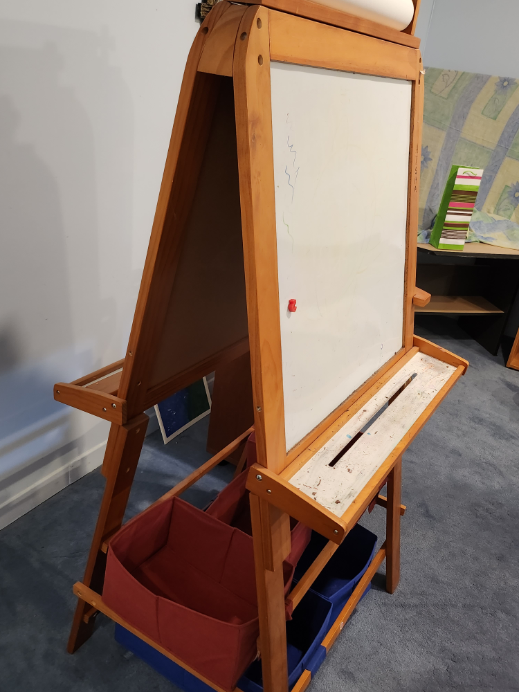 Kids Art Easel image indicator(2)