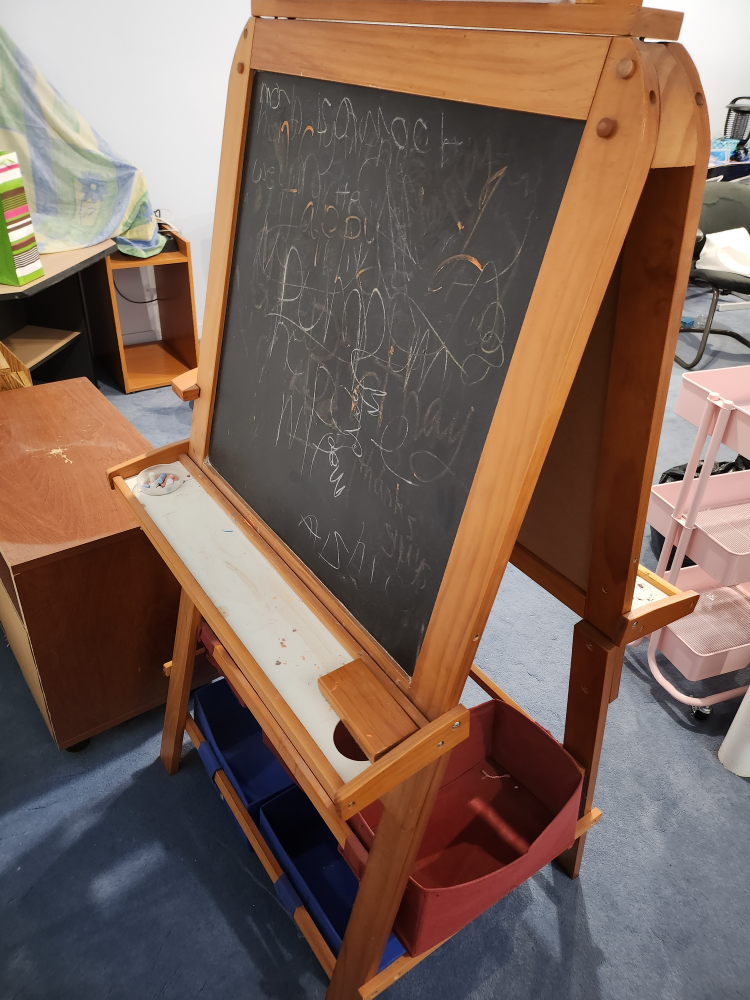 Kids Art Easel image indicator(3)