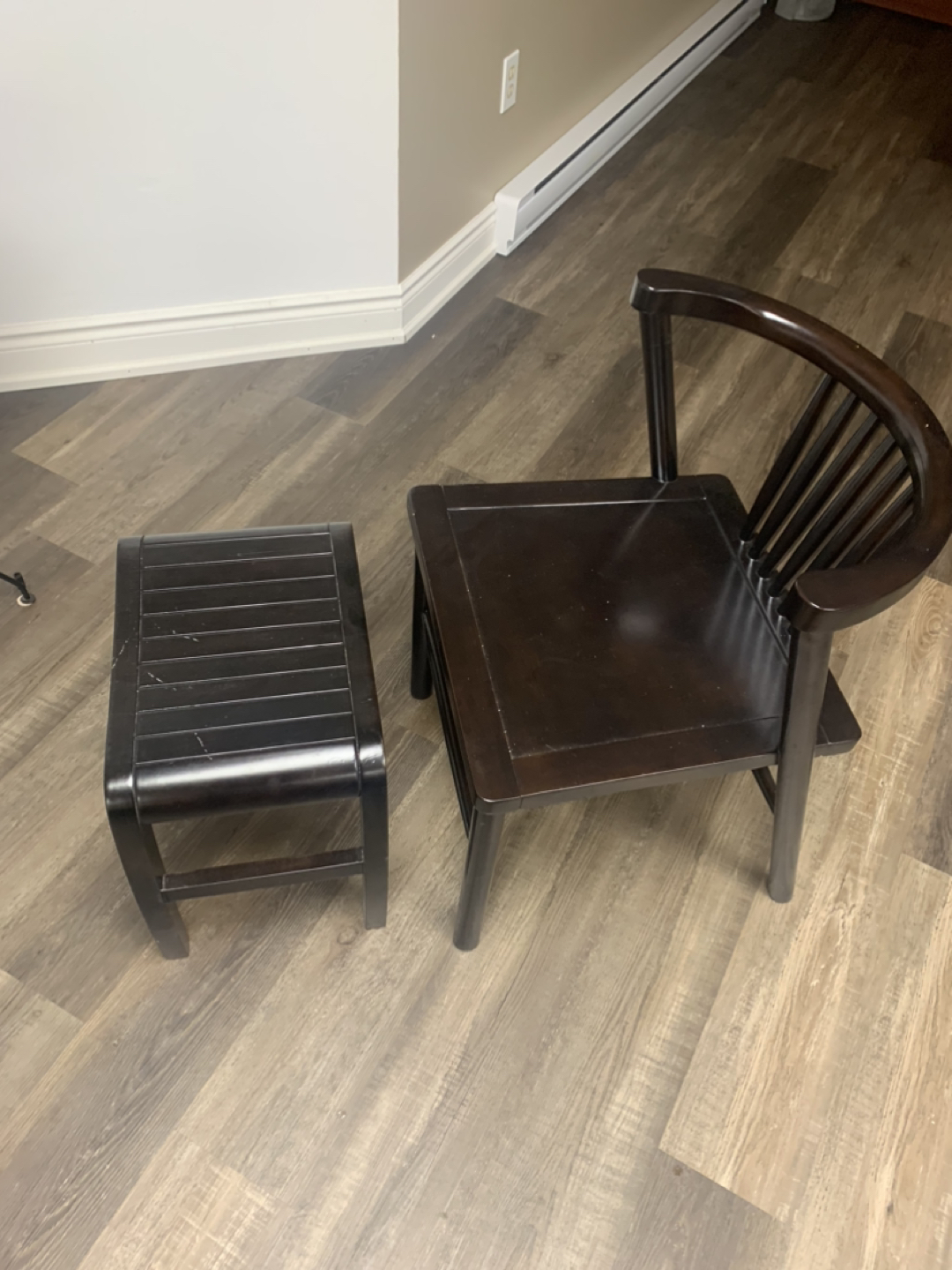 Oriental chair and foot rest