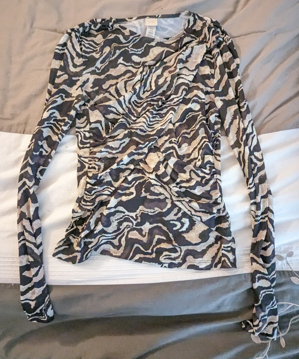 Women's clothes lot size small image indicator(4)