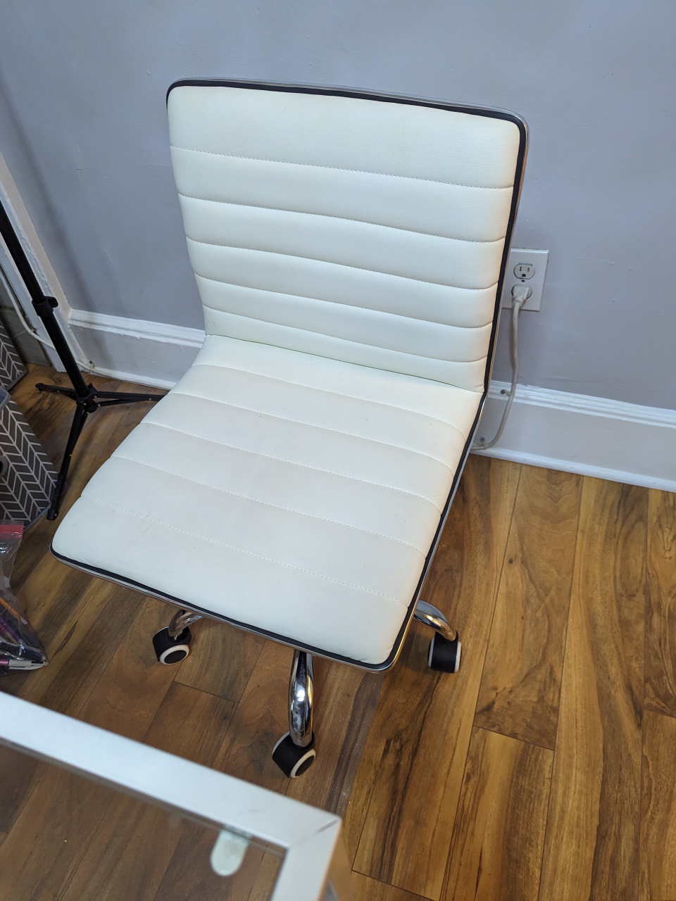 White Leather Desk Chair