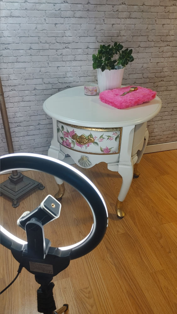 Boujee pink and white floral accent side coffee table - photo 2