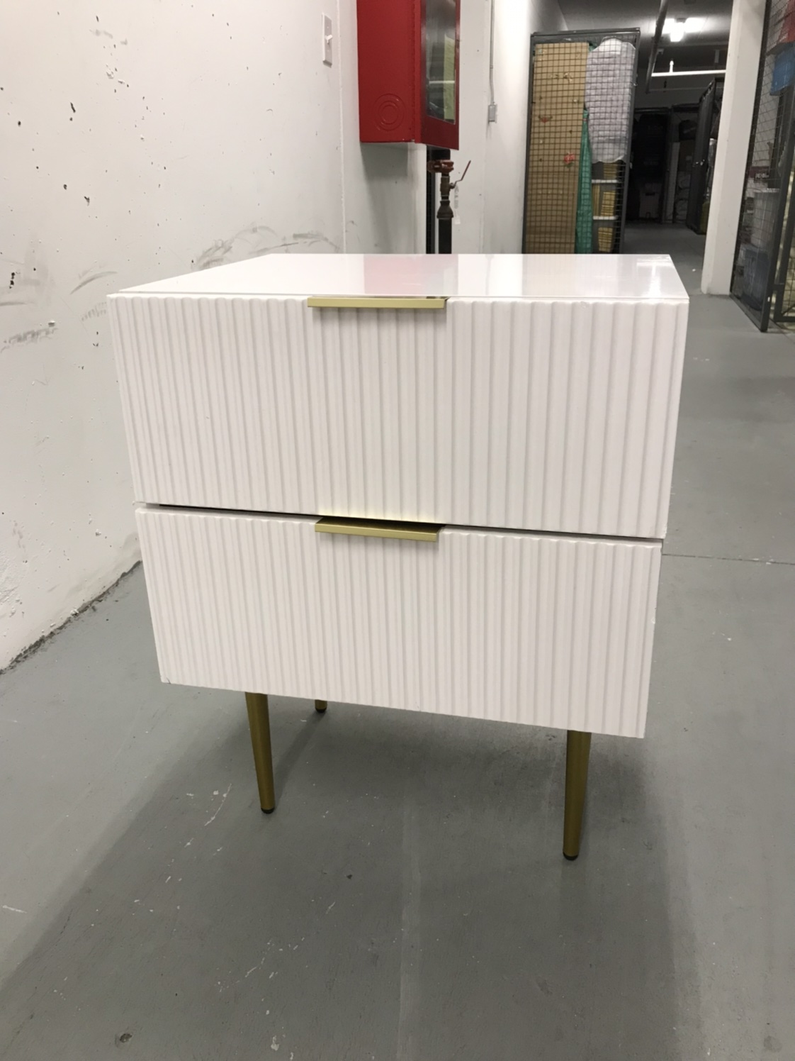 High End Quality Luxury White Nightstand w/2 Drawers Elegant