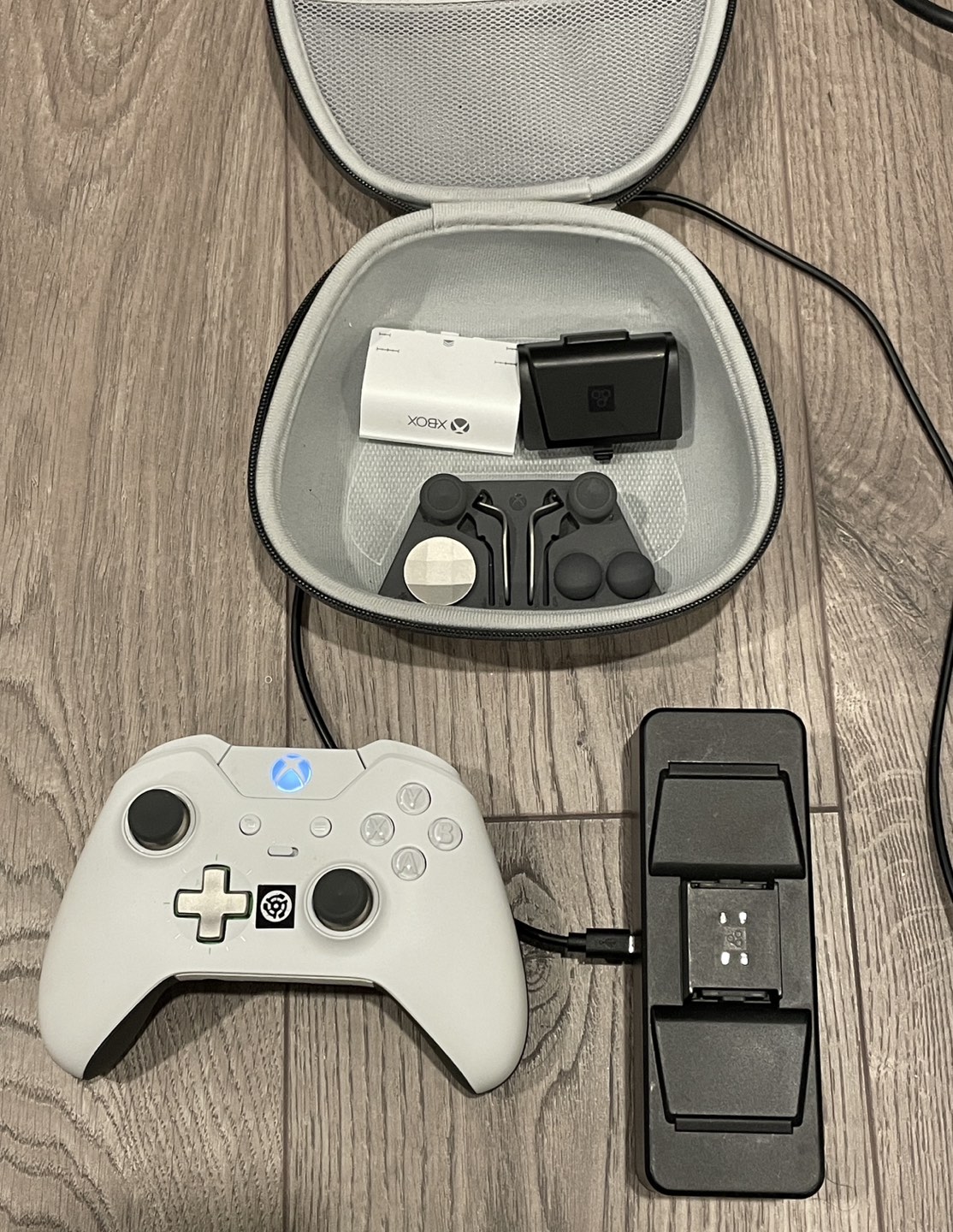 XBOX One 500GB Console + Elite Controller + 6 Games - photo 3